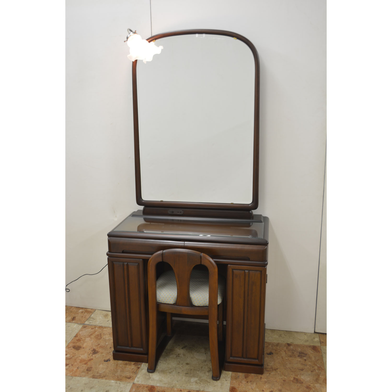 ライト付きドレッサー一覧 - 鏡台・ドレッサーの専門店 大川の田中鏡台店