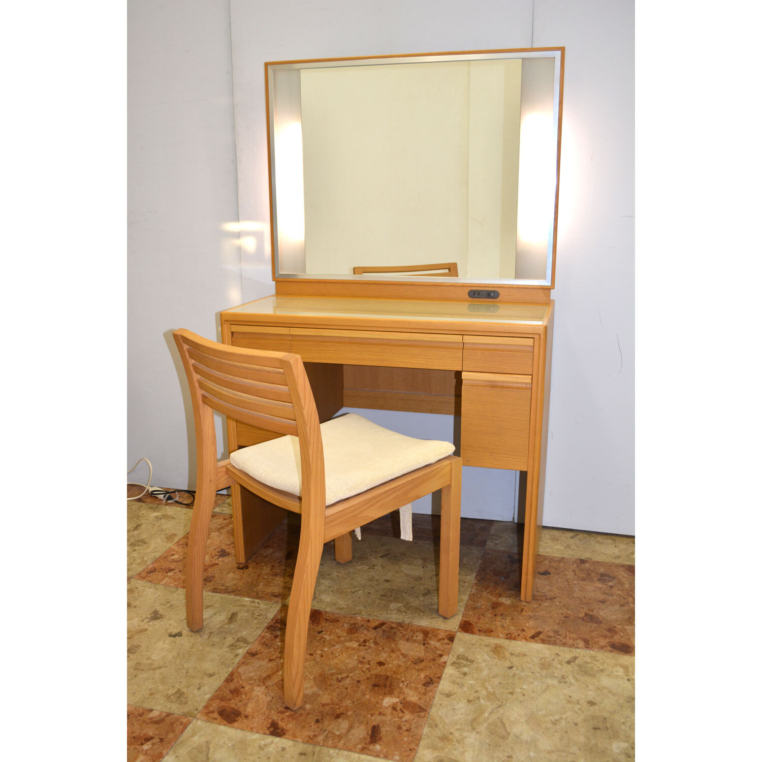 ゴールド ドレッサー・鏡台 照明付き ゴールド ドレッサー・鏡台 照明付き ライト付きドレッサー一覧 - 鏡台