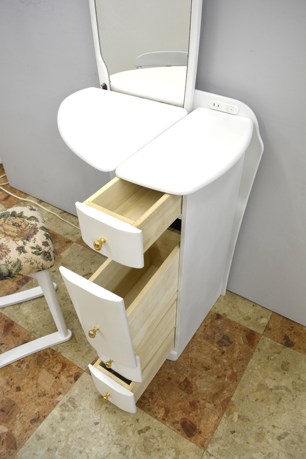 姿見エミール ホワイト色4.jpg