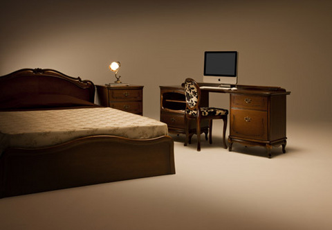 private Room-side desk.jpg